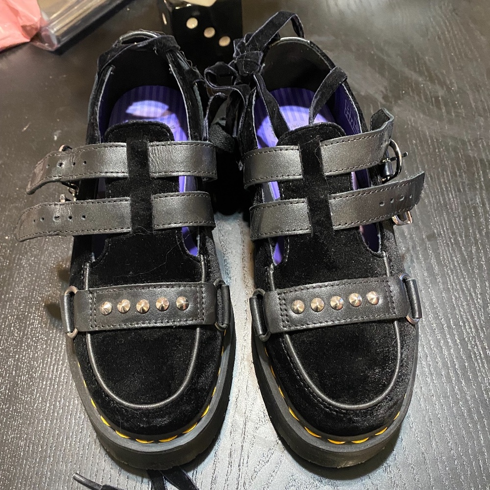 listing-status-banner